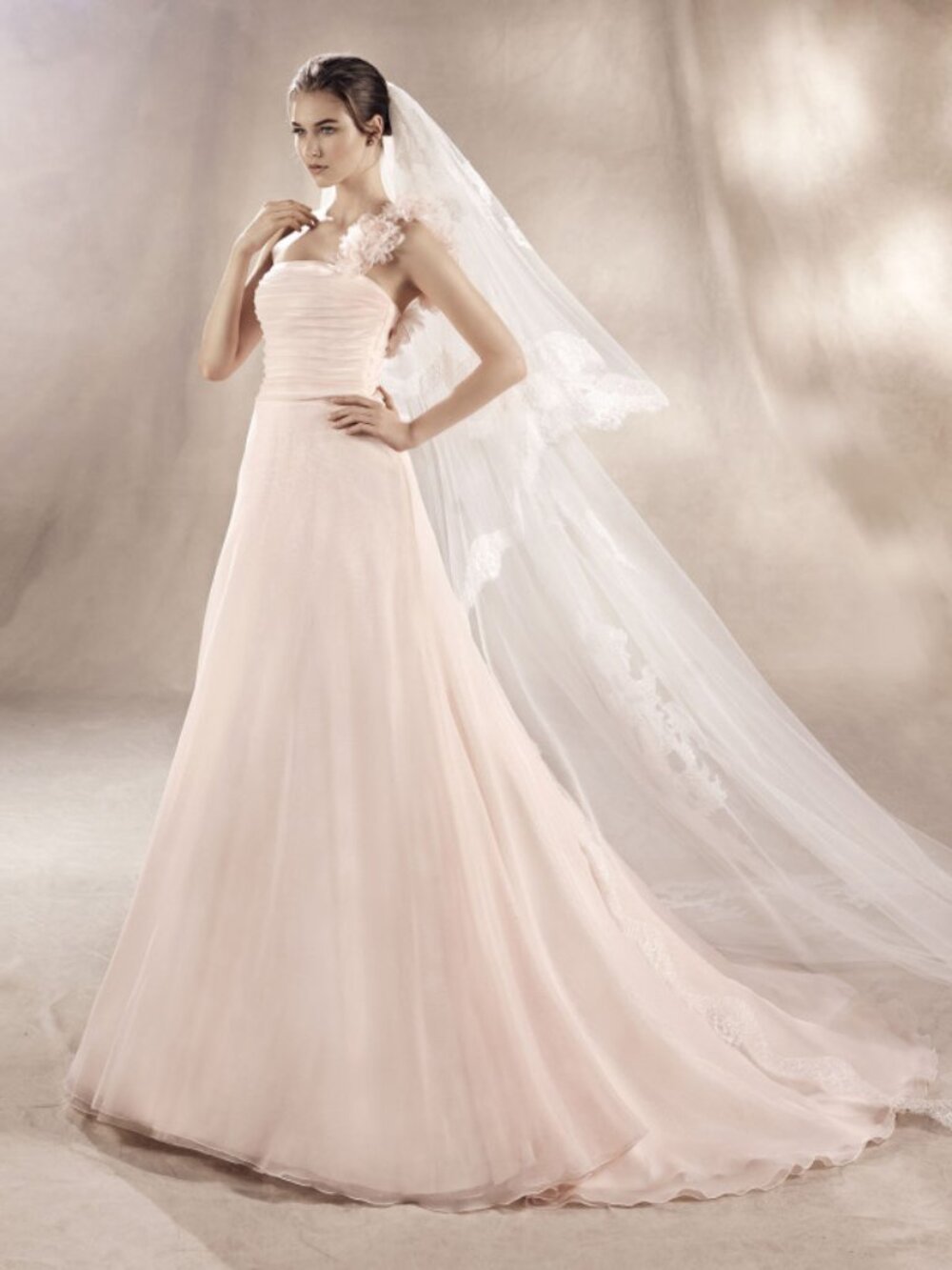 White One by Pronovias Wedding Dress Sofia